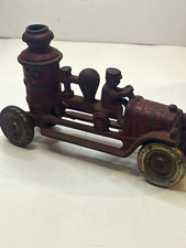 Vintage Kenton toy co. Cast iron toy fire engine pumper truck . Era 1920  s - 30s