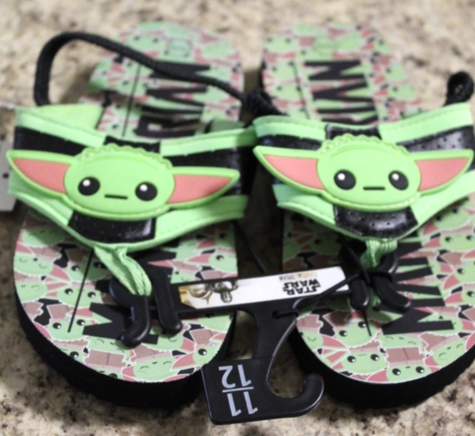 Sandálias chinelo Disney Star Wars Mandalorian infantil masculina tamanho 11/12 - Imagem 3 de 4
