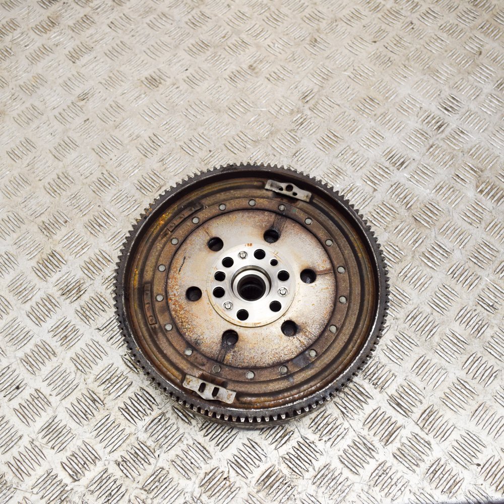 BMW 3 Coupe E92 320i Flywheel Clutch Kit 7560876 7567842 2.0