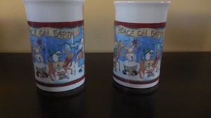 2-Royal-Norfolk-Mugs-Folk-Art-Tall-4-5-8-034-Christmas-Holidays