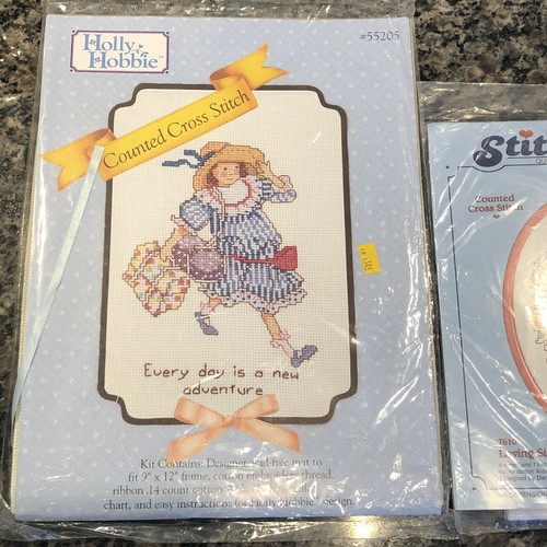 Stitchables Loving Sister Counted Cross Stitch Pattern #7610 1986 VTG + Holly - Picture 2 of 7