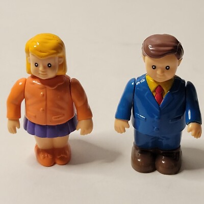 Redbox Dollhouse Mom & Dad Figures Parents Plastic