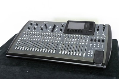 Behringer X32 40-Channel Digital Mixing Console CG01RKT
