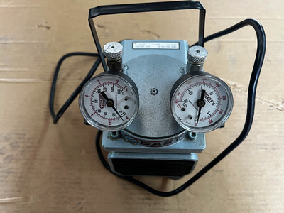 GAST DOA-P104-AA Diaphragm Compressor Vacuum Pump Parts or Repair Only