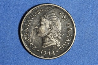 1944 Dominican Republic 25 Centavos Silver Coin #M27473