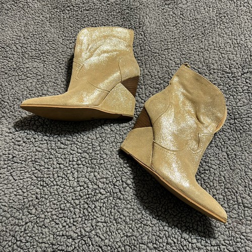 Jessica Simpson HILRIE Wedge Sz 9.5 Gold Metallic Side Zipper - Picture 3 of 15