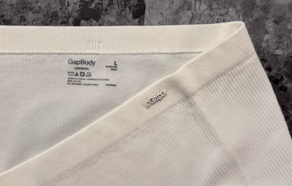 NWOT GAP BODY L IVORY RIBBED STRIPE LOGO HARDWARE STRETCH SEAMLESS BRIEF PANTIES - Image 3 of 4