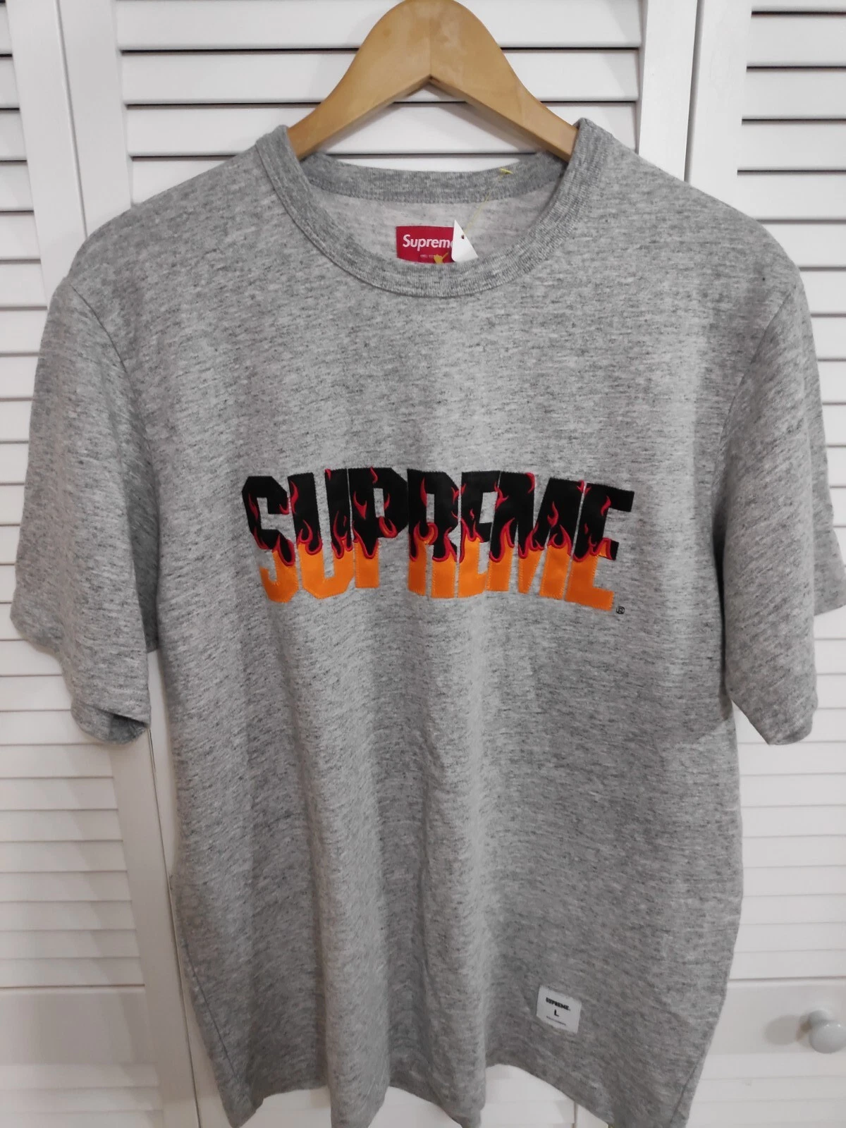 T shirt homme Supreme Large Flames cousu Spell Out P162