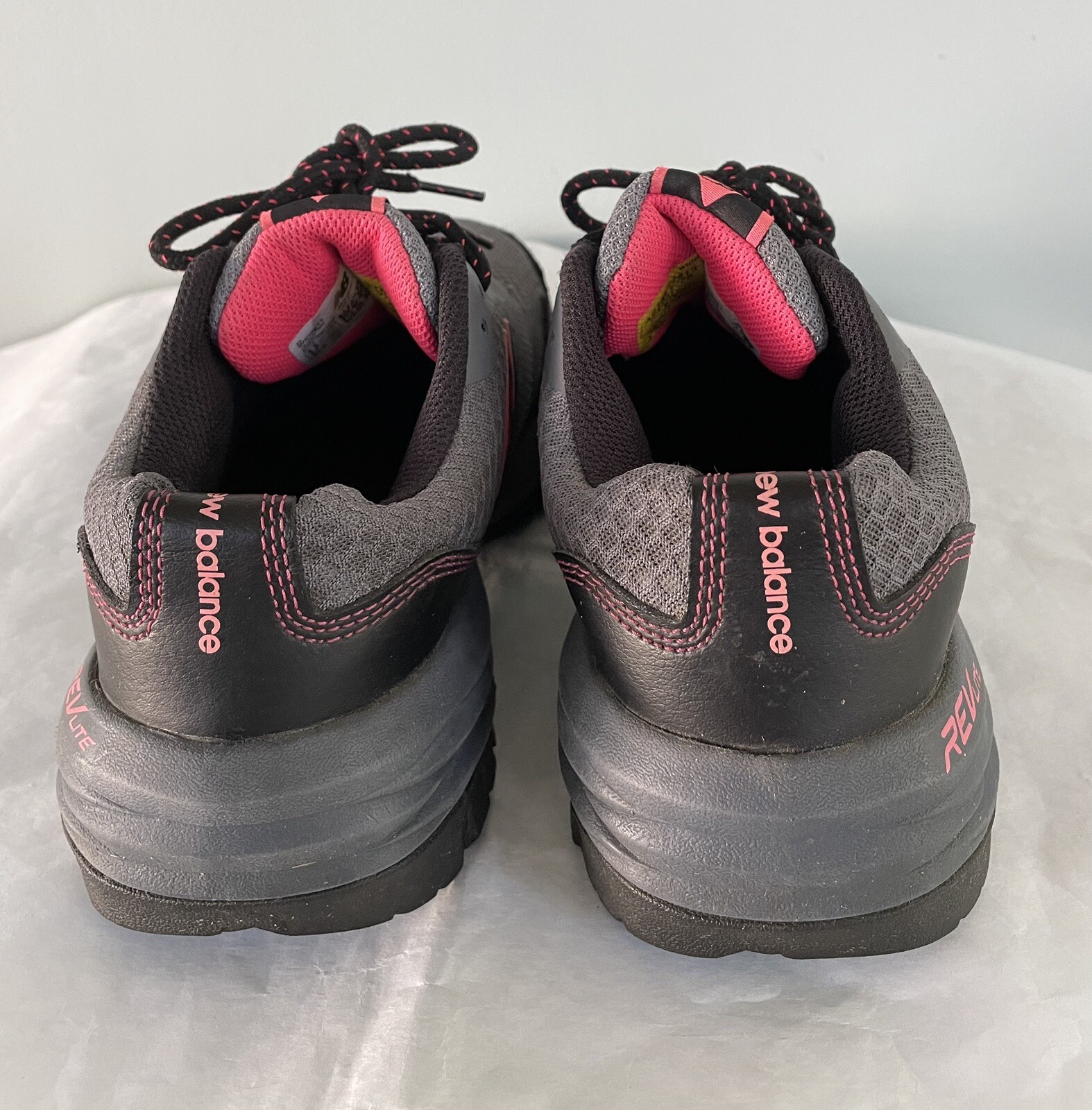 New Balance Women's Sz 6.5 Composite Toe 589 V1  Gray & Pink Sneakers Shoes thumbnail 4