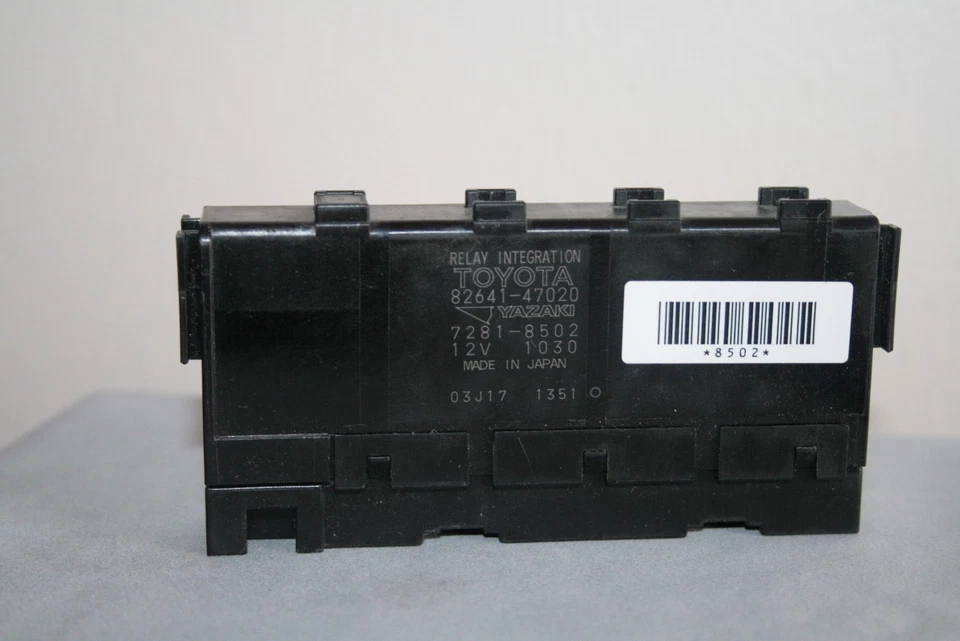 Toyota Corolla Matrix Yaris Prius TC XB XD Integración C Caja Módulo 82641-47020 Foto 2 de 4