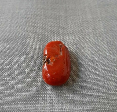 Pierre précieuse de corail rouge de 1,81 carats à vendre ovale Corail en vrac d