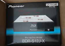 Built-in compatible Pioneer Blu-ray Player and Recorder BDR-S12JX