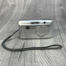 Olympus Stylus 500 Digital Camera 5MP All-Weather 2.5 Inch LCD Silver FAULTY