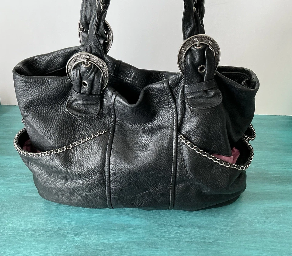 Bolso Hobo Betsey Johnson Vintage Y2K Cuero Negro Motociclista Rock Western Gitano Cartera Foto 3 de 4