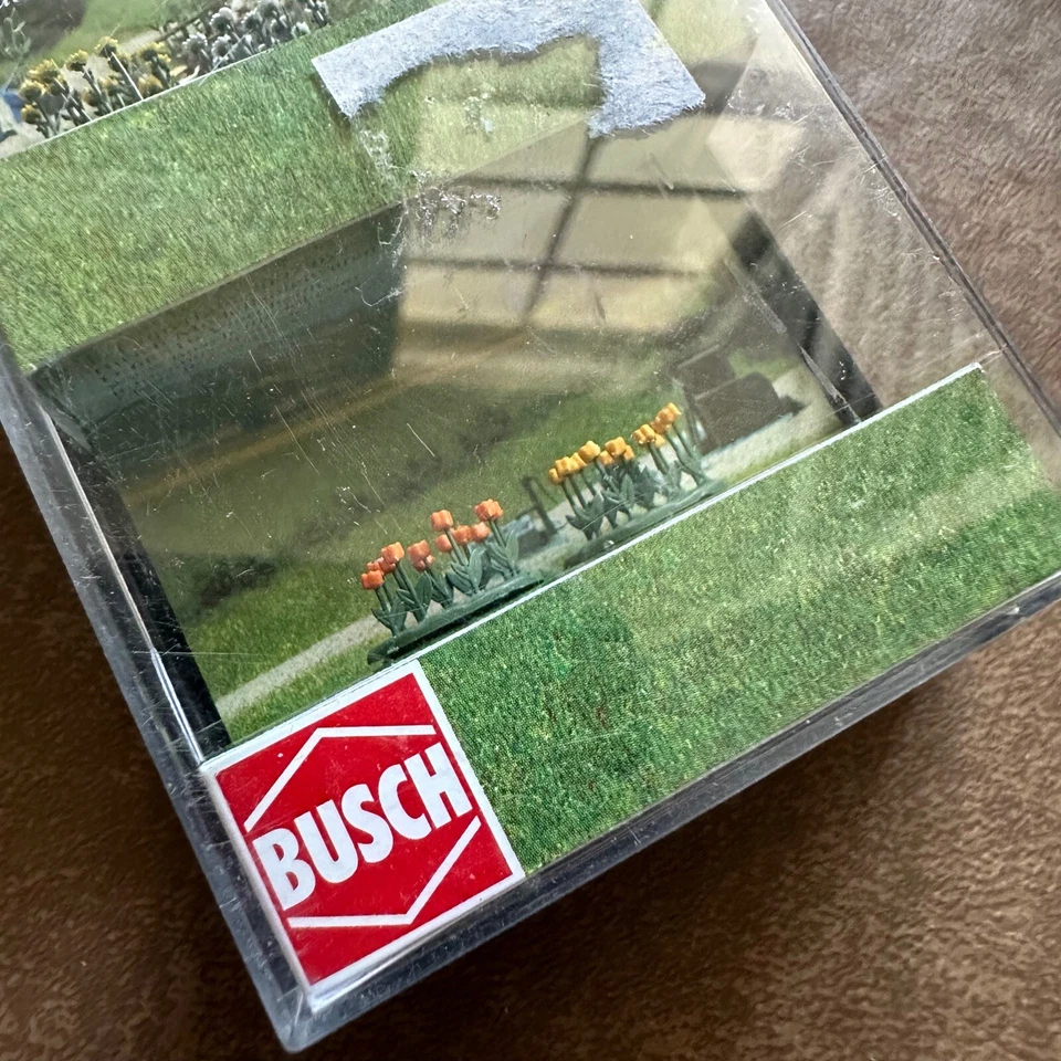 NEW OLD STOCK BOXED BUSCH HO 1231 1:87 TULIPS & DAISIES MADE IN GERMANY - Image 2 of 4