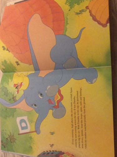 Vintage Walt Disney Dumbo Oversized Book - Picture 8 of 12
