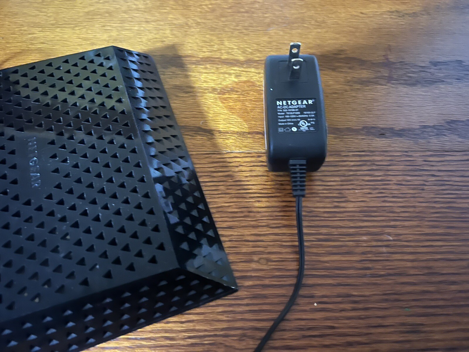 NETGEAR R6250-100NAR 300 Mb/s AC1600 Dual Band Wi-Fi Gigabit Router ...