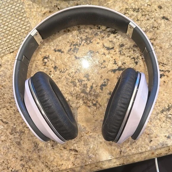 Beats by Dr. Dre Headphones - White & Red