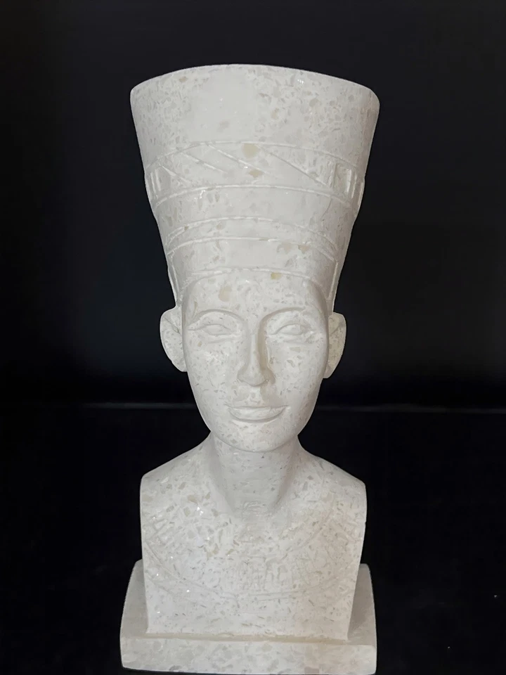 Busto esculpido em mármore branco da rainha egípcia Nefertiti, busto de mármore feito à mão de N - Imagem 4 de 4