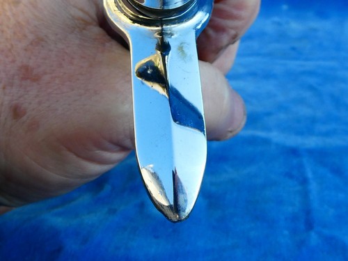 JOLIE Pretty RARE ! POIGNEE DE CAPOT Hood handle - RENAULT EXPORT JUVAQUATRE ? - Photo 8/12