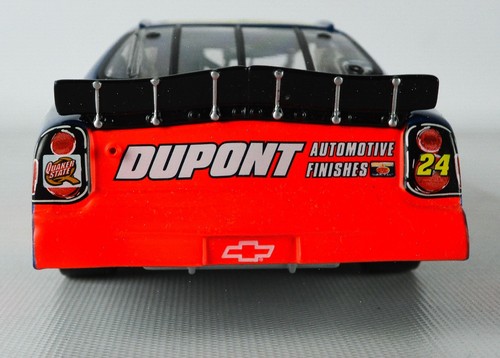 Action #24 Jeff Gordon DuPont 2002 Chevy Monte Carlo 1:24 Diecast Car - Picture 7 of 12
