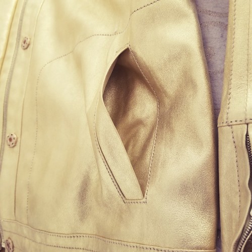 St. John Metallic Gold 100 % Lammleder Reißverschluss vorne Jacke Medium Neu mit Etikett - Bild 8 von 12