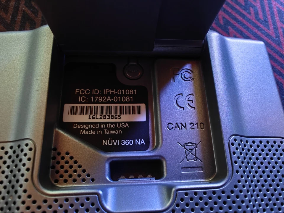 Garmin Nuvi 360 Personal Travel Assistant GPS Navigation Currency Translator - Image 2 of 4