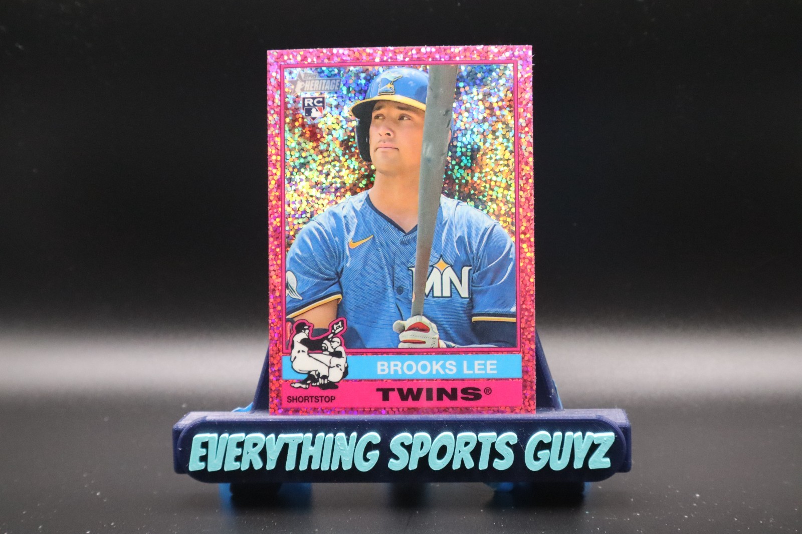 2025 Topps Heritage - Brooks Lee #63 Chrome Pink Sparkle Refractor (RC)