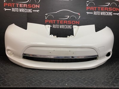 13-17 NISSAN LEAF FRONT BUMPER COVER W/LOWER GRILL GLACIER WHITE QAK