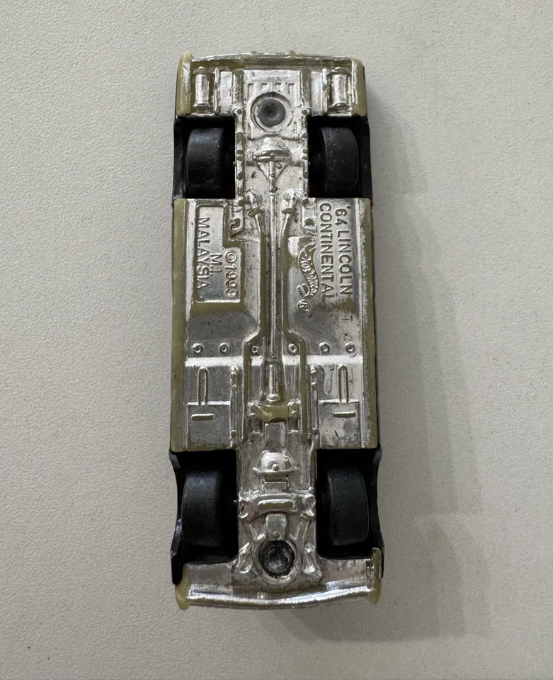 Hot Wheels -Continental Lincoln 64 -Année 1999 -Très Bon État - Photo 4/4