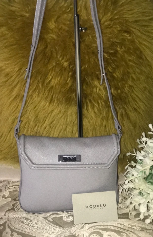 BNWOT Genuine*Modalu Lily  *SM Flap over Leather Shoulder  Bag ,RRP £ 95 - Image 4 of 4