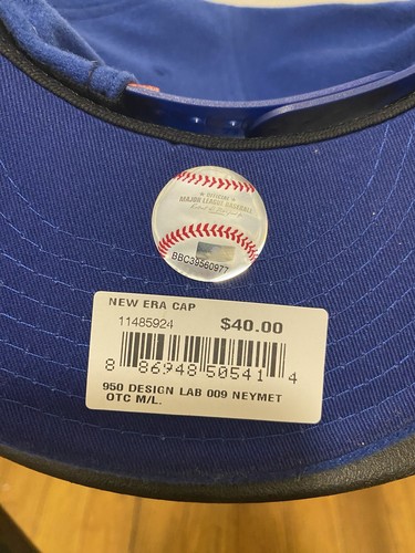 🧢🧡 New York Mets Collectible Lot – Hat, Figure, Cards & More! - Picture 15 of 19