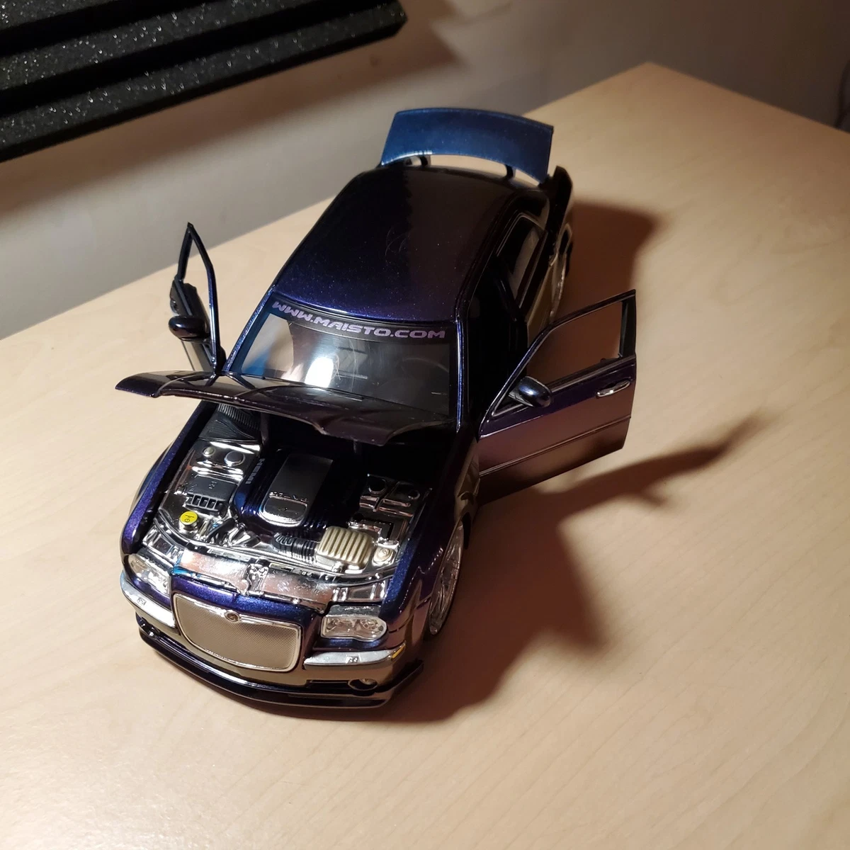 Maisto Chrysler 1:18 Scale Diecast Cars, Trucks & Vans for sale | eBay