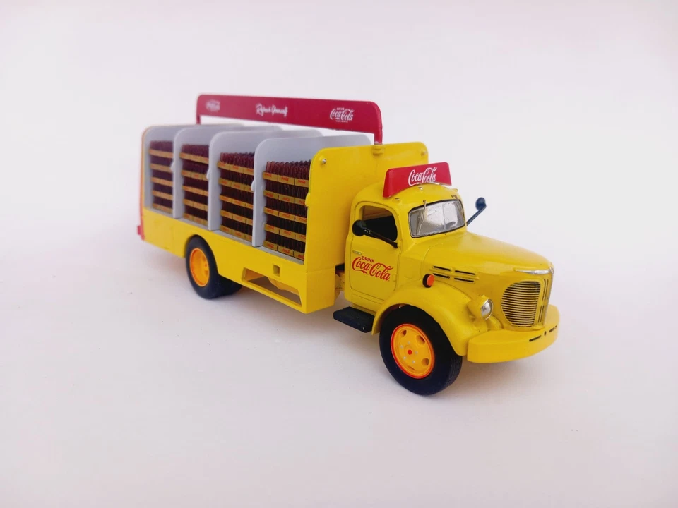 Camión Reo Gold Comet 1940 impreso en 3D escala 1/50 O hecho a mano personalizado kitbashed Foto 4 de 4