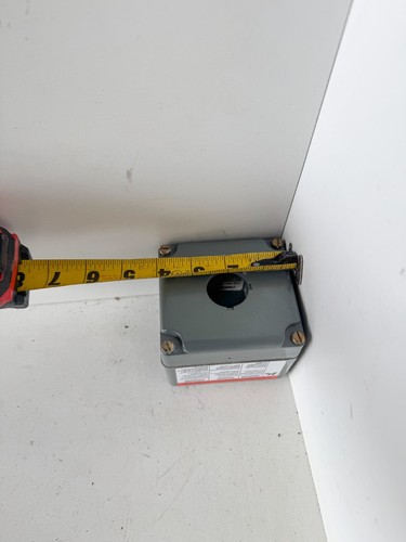 SQUARE D 9001KY1 CONTROL STATION ENCLOSURE New open box - Picture 6 of 10
