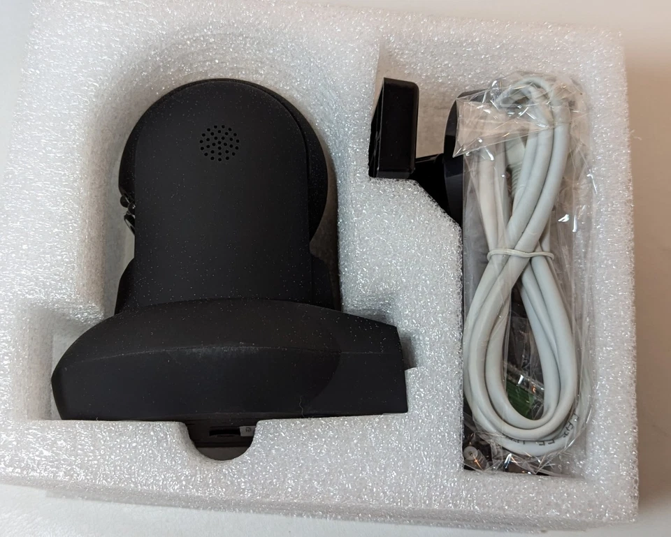 Foscam HD Wireless IP Camera F198221W Two Way Audio Motion Detect Night Vision - Image 2 of 4