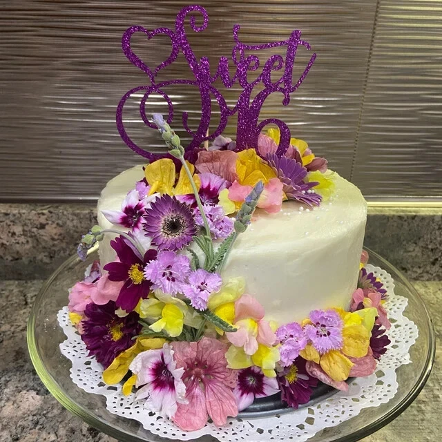 FLORES COMESTIBLES FRESCAS Colección Rosa Noche Gratis 50-75 Foto 2 de 4