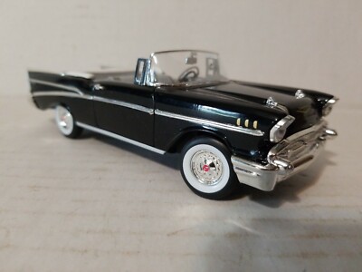SIGNATURE 1/32 SCALE DIECAST 1957 CHEVY BEL AIR BLACK