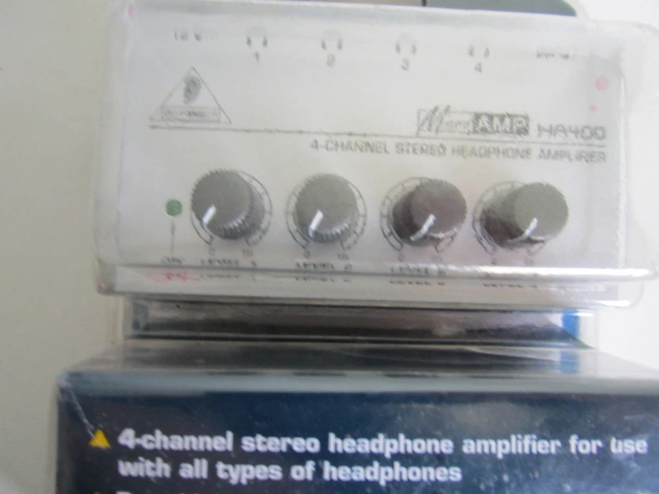 Behringer MicroAMP HA400 ultra-compact 4-channel stereo headphone amplifier - Image 4 of 4