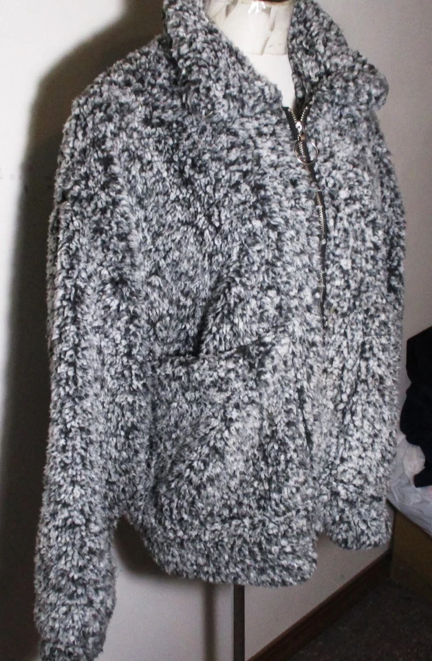 Chaqueta polar cálida con cremallera completa gris C&C CALIFORNIA talla XL Foto 3 de 4