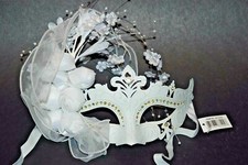 MASQUERADE CARNIVAL MARDI GRAS VENETIAN LASER CUT MASK M33104 White 