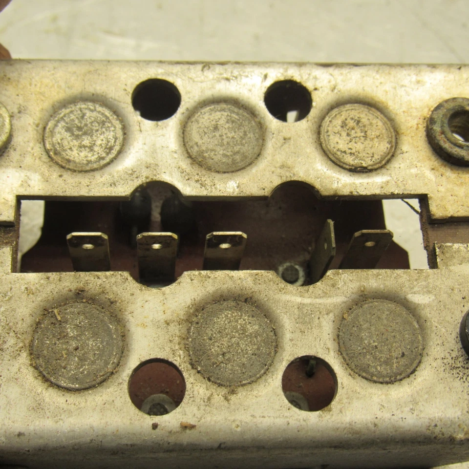 Placa de carregamento 1972 BMW R75/5 placa de diodo - Imagem 4 de 4