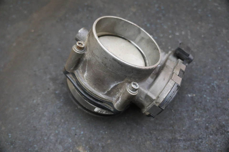 Conjunto de válvula de cuerpo de acelerador 331005 179912 OEM Ferrari 430 458 575M Foto 4 de 4