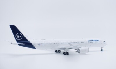 1:400 Phoenix Lufthansa Airbus A350-900 Airplane Diecast Aircraft Plane Model