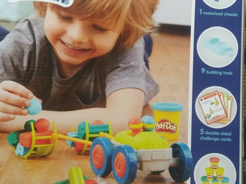 Hasbro Play-Doh Academy Car Creator Modeling Clay w/ Motorized Chassis - New - Picture 7 of 8
