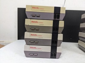 Lot of Nintendo Entertainment System NES Consoles (For Parts/Repair)