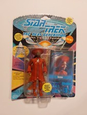 Playmates Toys Star Trek The Next Generation Guinan With Chess Set Action Figure