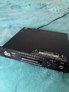 dbx 163X Professional Over Easy Compressor Limiter Signal Processor