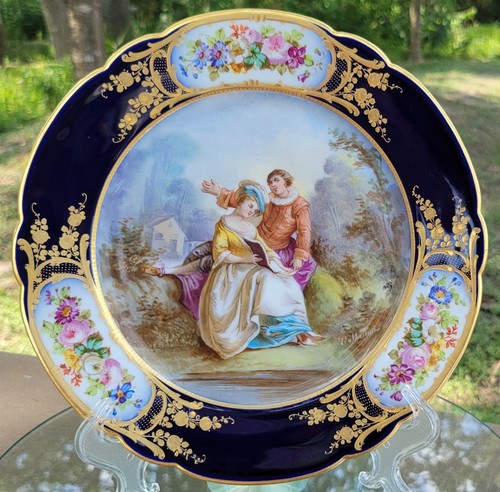  PAREJA DE CORTEJO PINTADA A MANO SEVRES PLACA DE 9,5" - Imagen 1 de 6