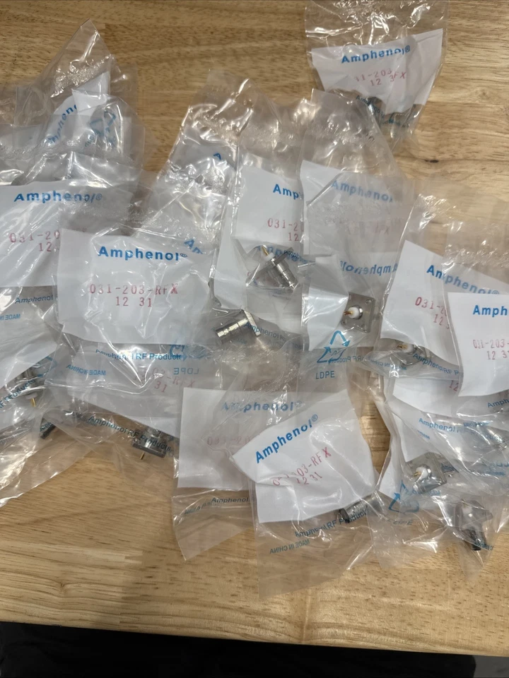 Qt:35 Amphenol 031-203-RFX BNC Straight Receptacle Jack Solder Cup 4 Hole Flange - Image 3 of 3